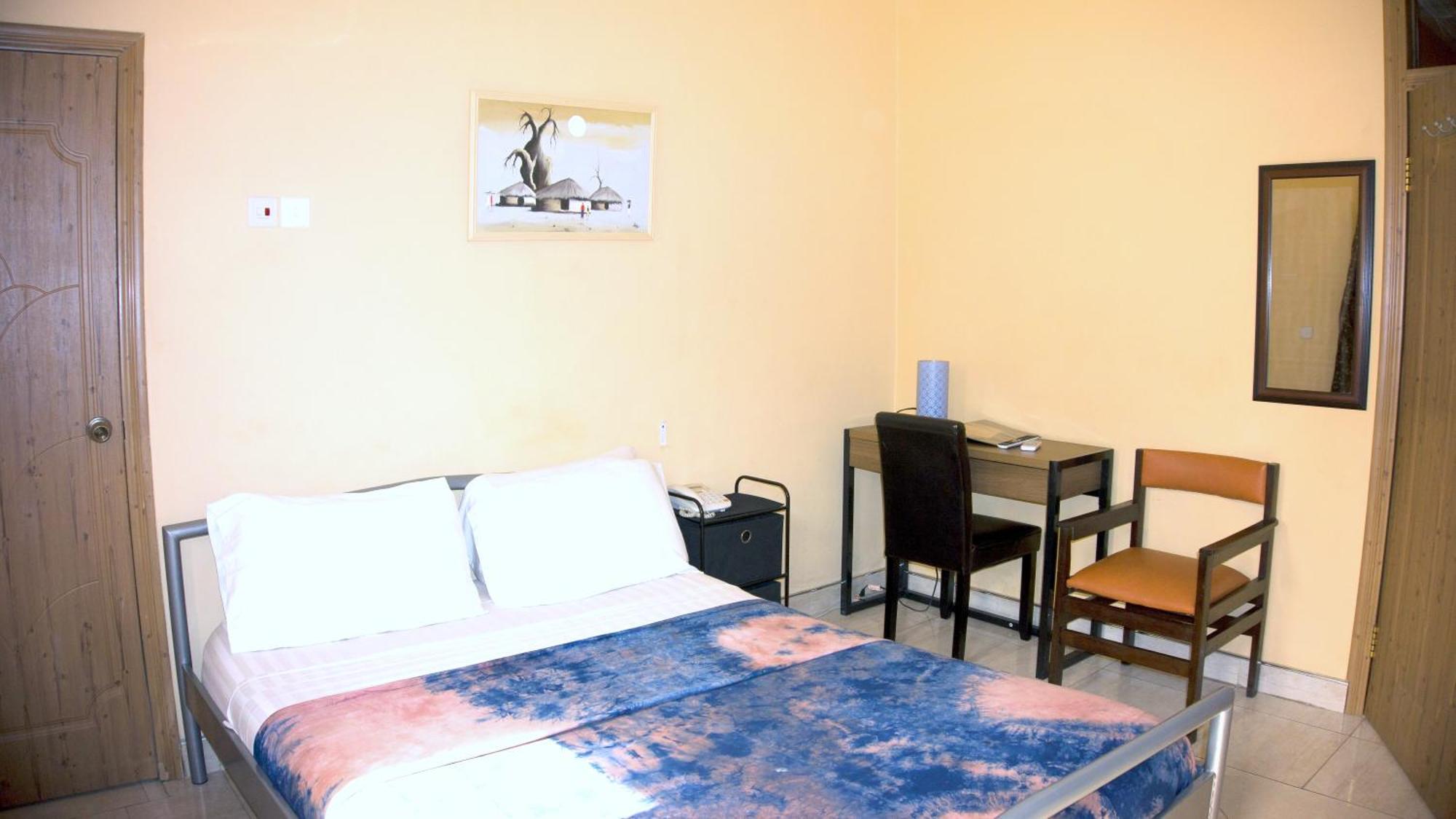 Jesiwa B'S Little Palace Accra Eksteriør billede